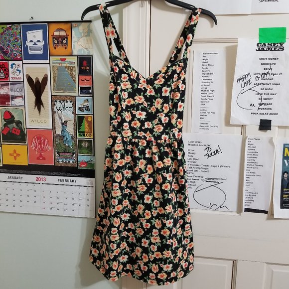 Forever 21 Plus dress 1X floral print v-neck fit & flare skater sleeveless - Picture 1 of 11